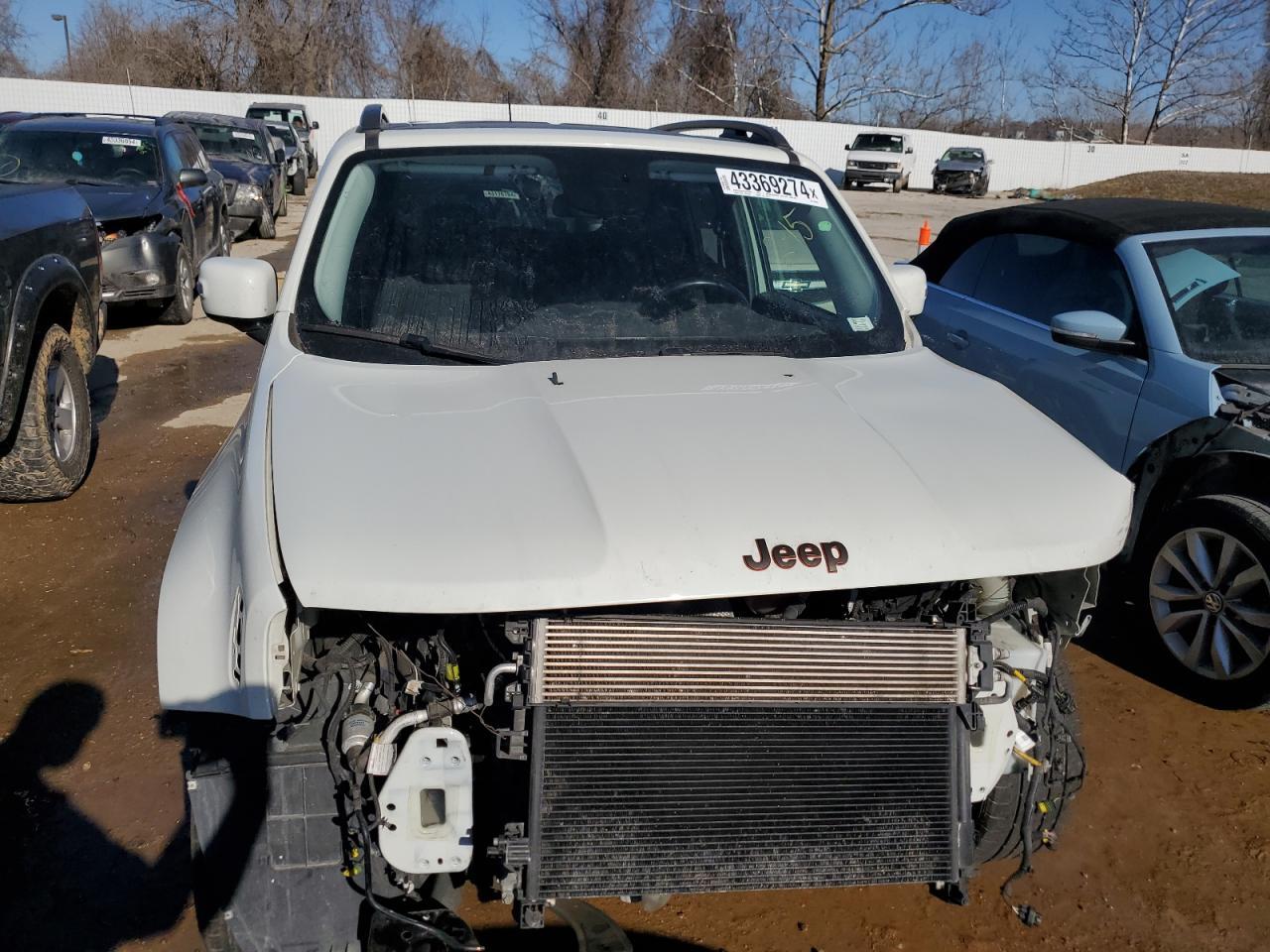 2016 JEEP RENEGADE L - Image 5