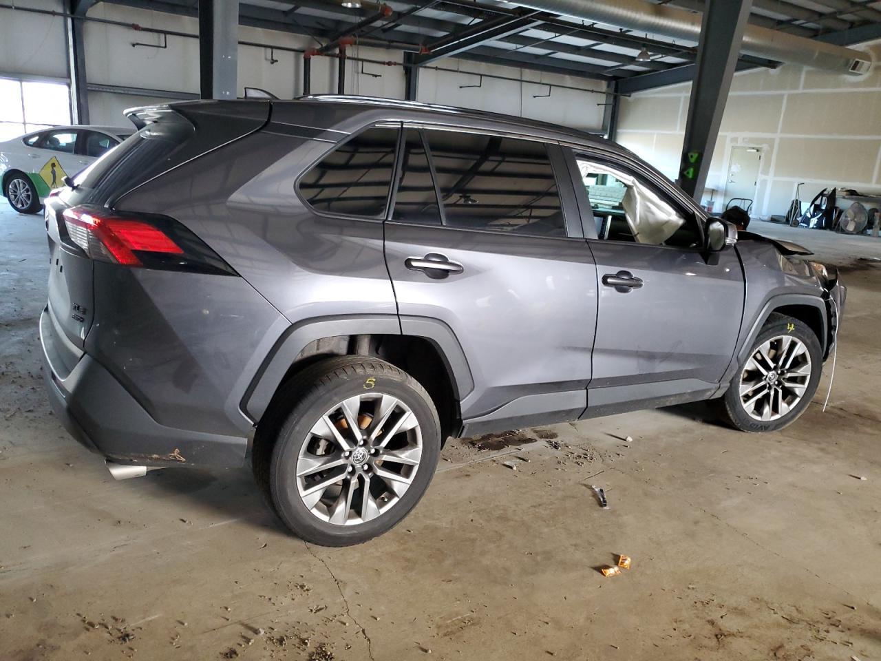 2019 TOYOTA RAV4 XLE P - Image 3