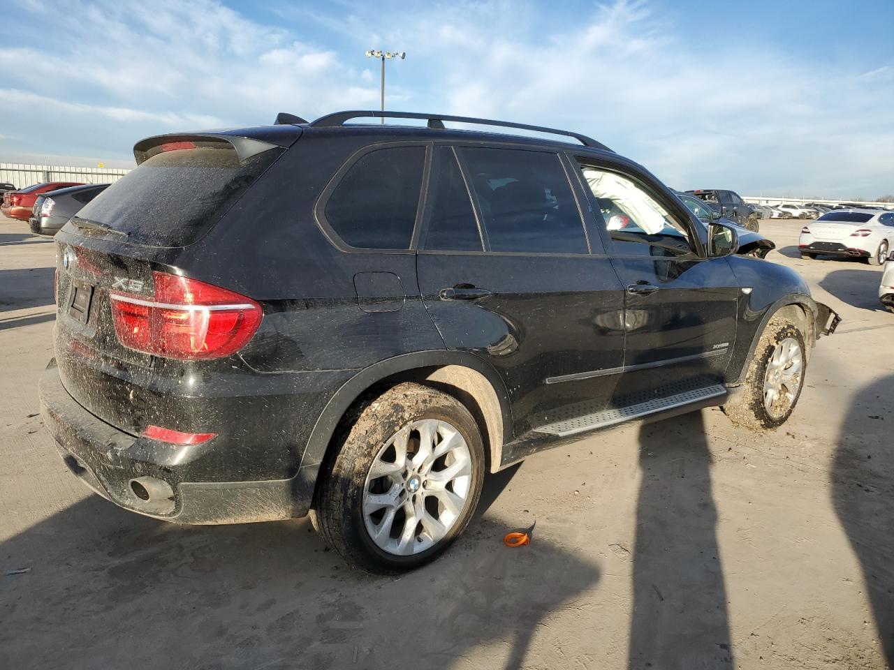 2013 BMW X5 XDRIVE3 - Image 3
