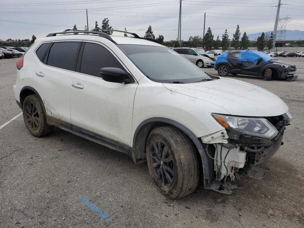 2017 NISSAN ROGUE S - Фото 4