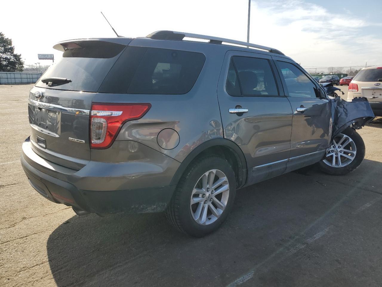 2013 FORD EXPLORER X - Фото 3