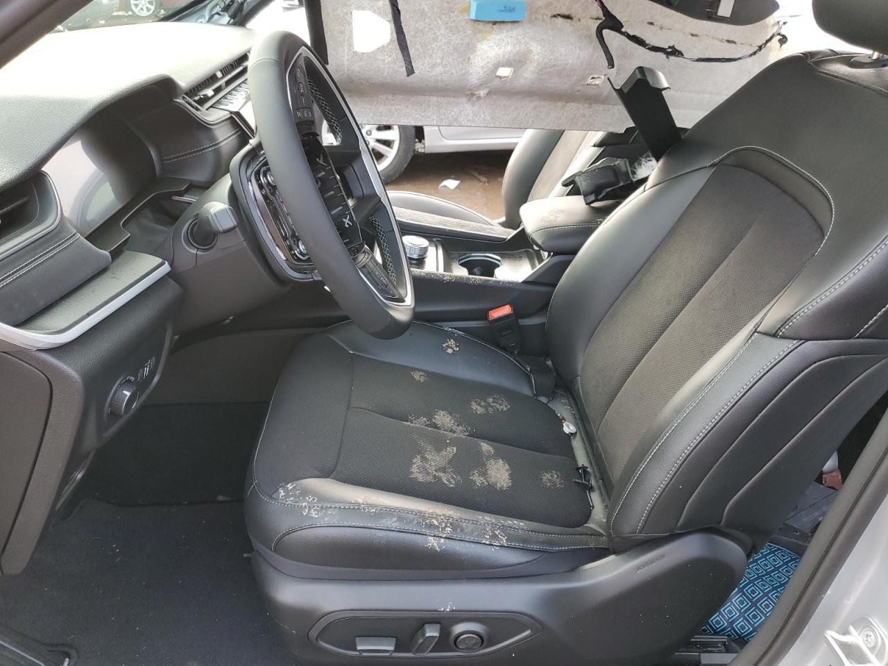 2024 JEEP GRAND CHER - Image 7