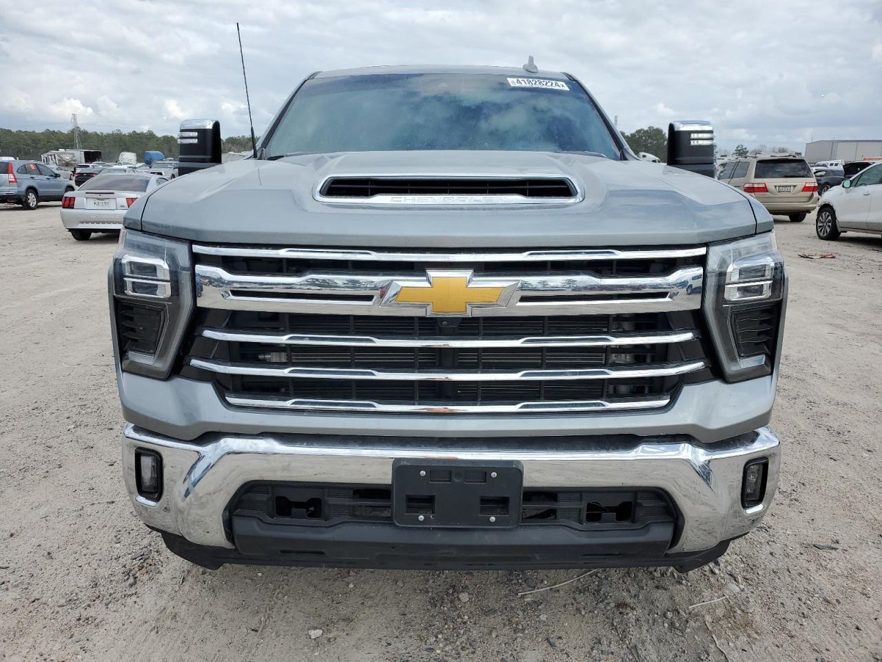 2024 CHEVROLET SILVERADO - Фото 5