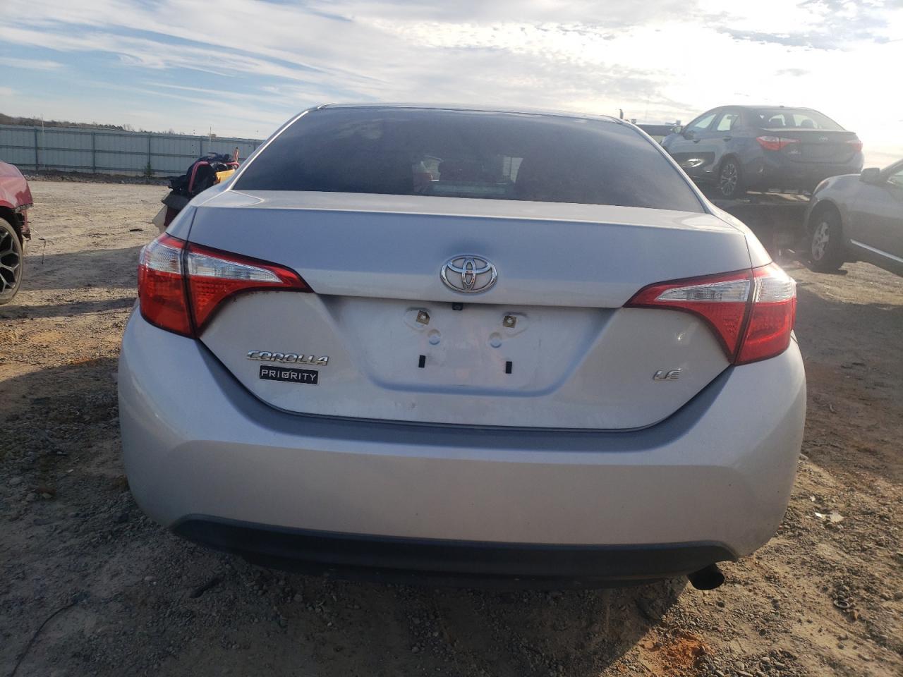 2015 TOYOTA COROLLA L - Фото 6