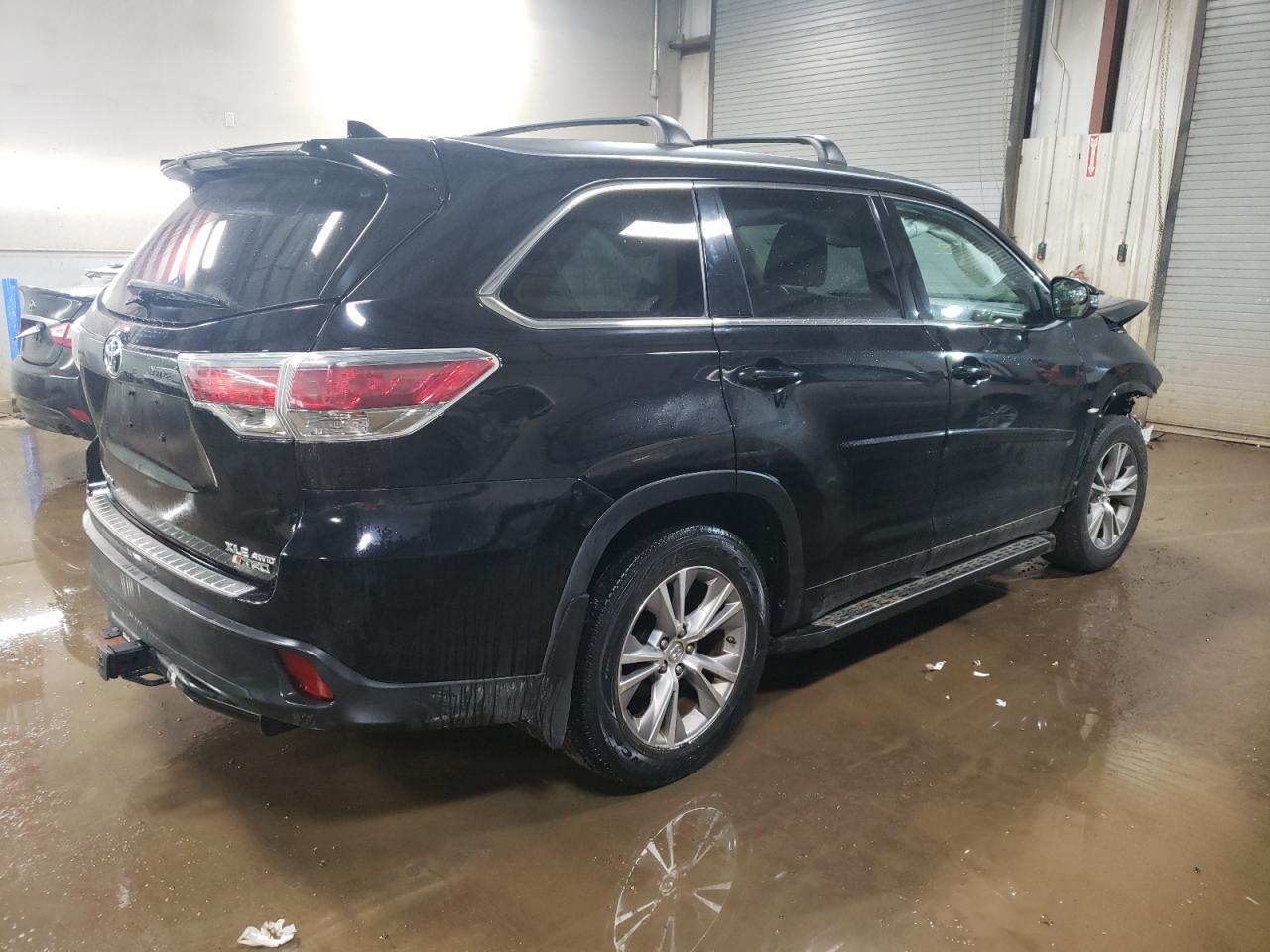 2014 TOYOTA HIGHLANDER - Фото 3