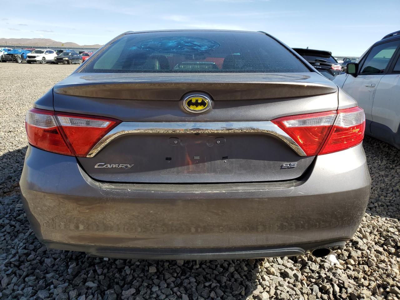 2016 TOYOTA CAMRY LE - Фото 6