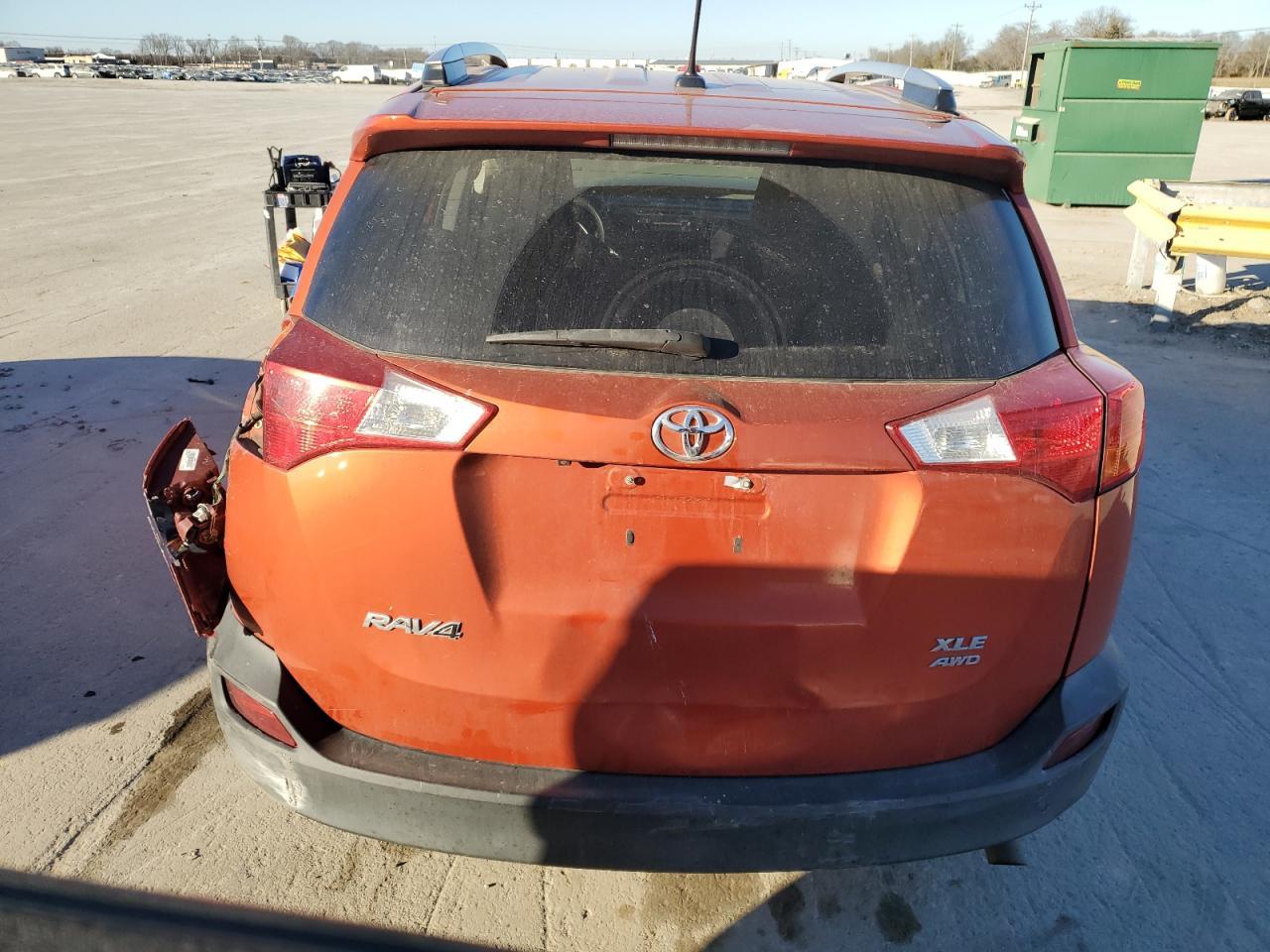 2015 TOYOTA RAV4 XLE - Фото 6