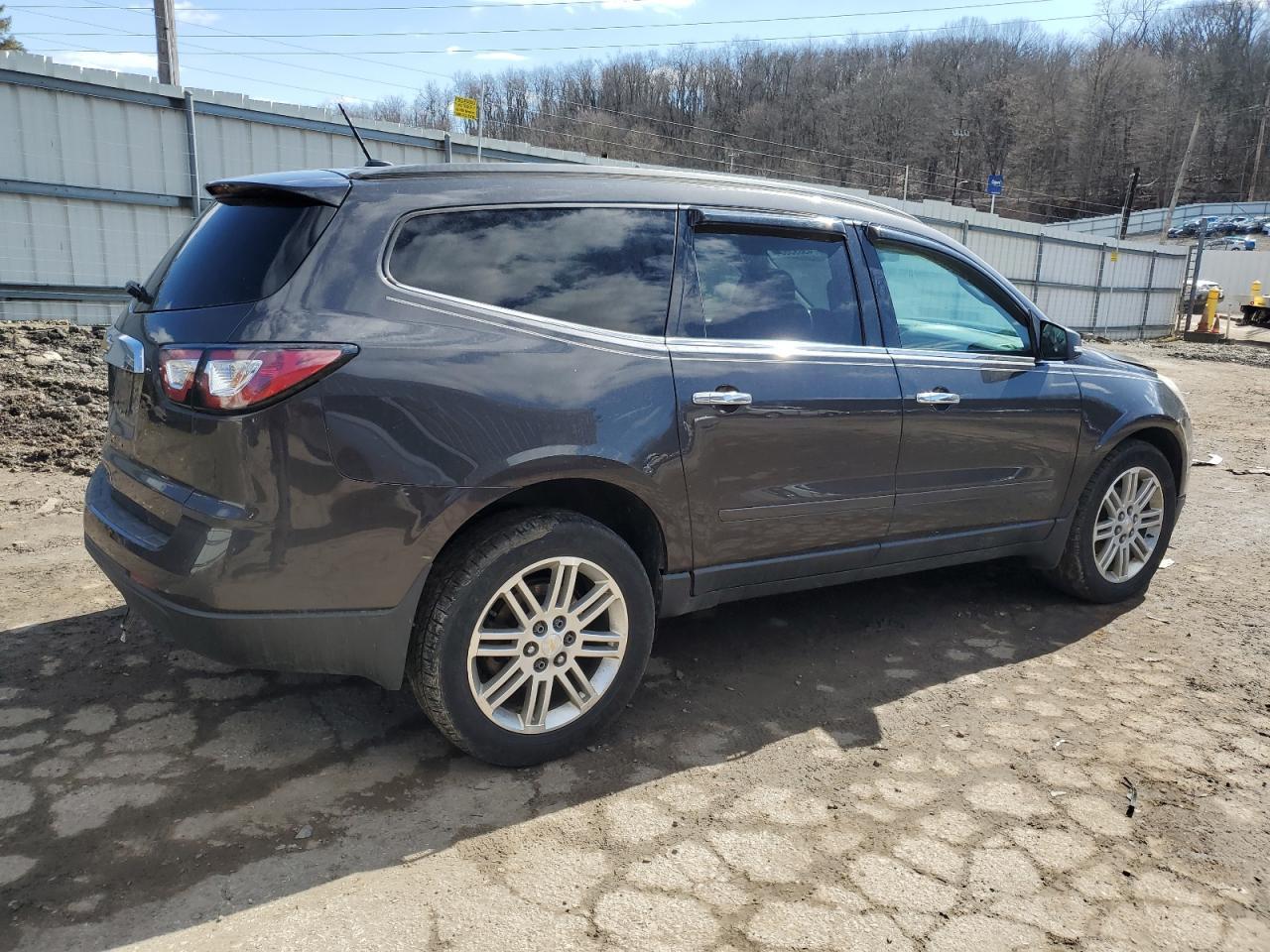 2015 CHEVROLET TRAVERSE L - Image 3