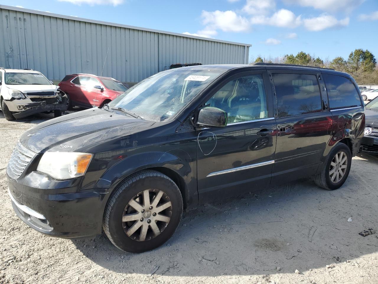 2014 CHRYSLER TOWN & COU