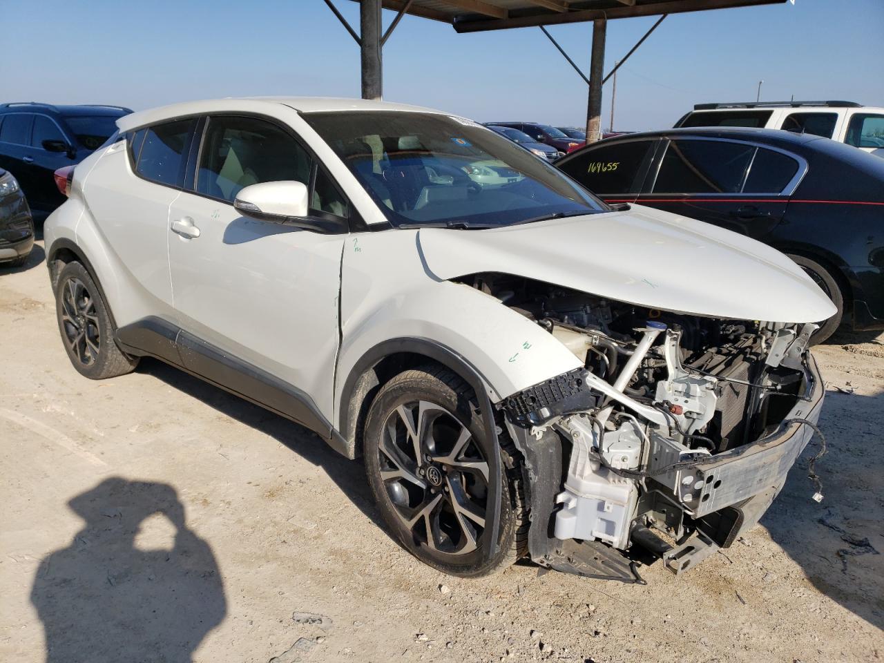 2019 TOYOTA C-HR XLE - Фото 4