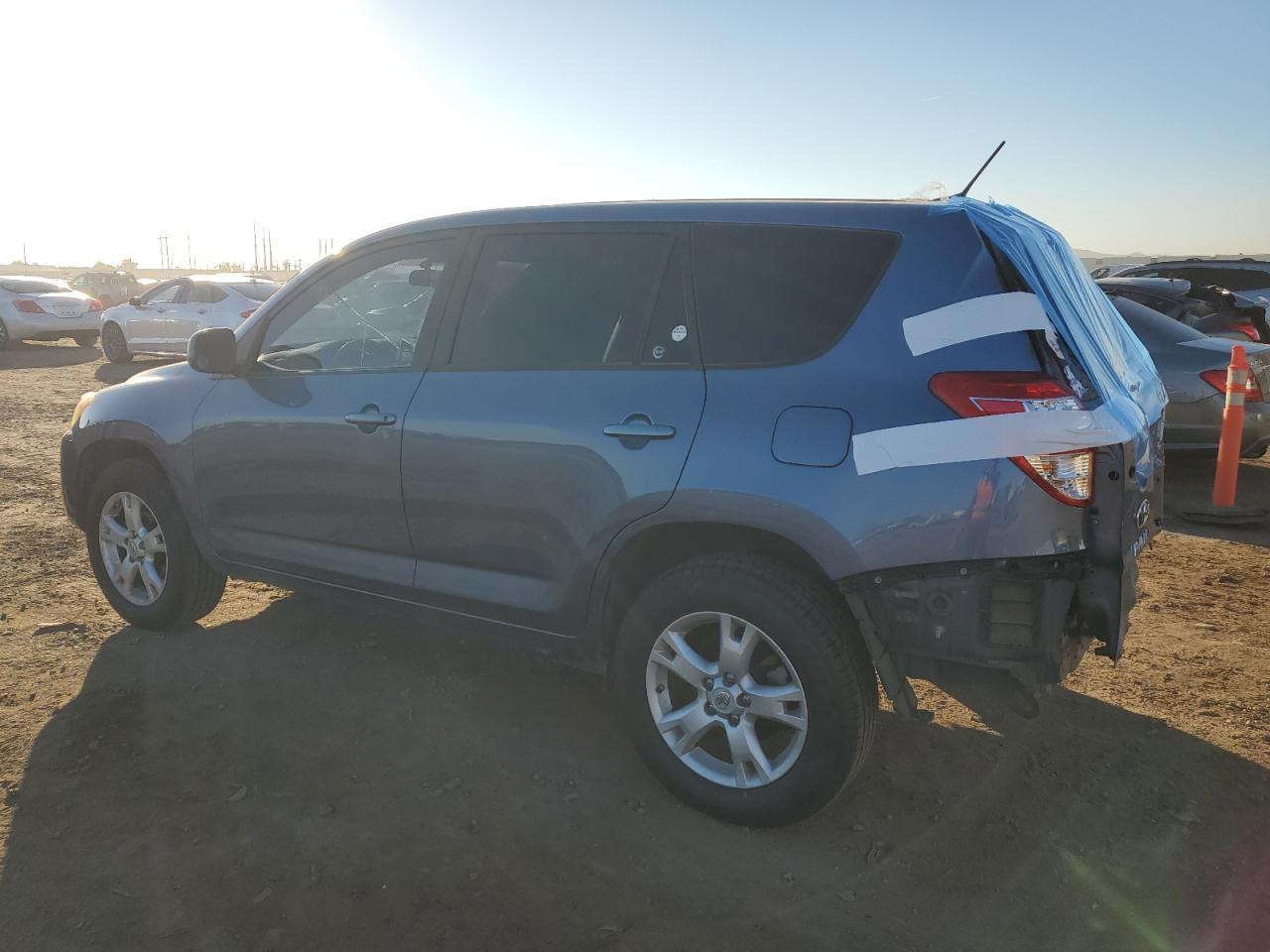 2011 TOYOTA RAV4 - Image 2