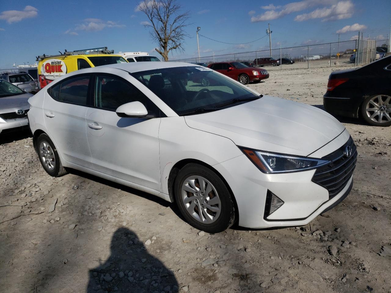 2019 HYUNDAI ELANTRA SE - Фото 4
