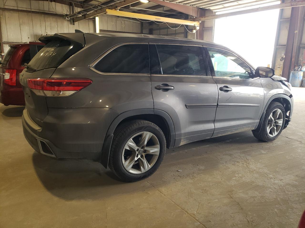 2018 TOYOTA HIGHLANDER - Фото 3