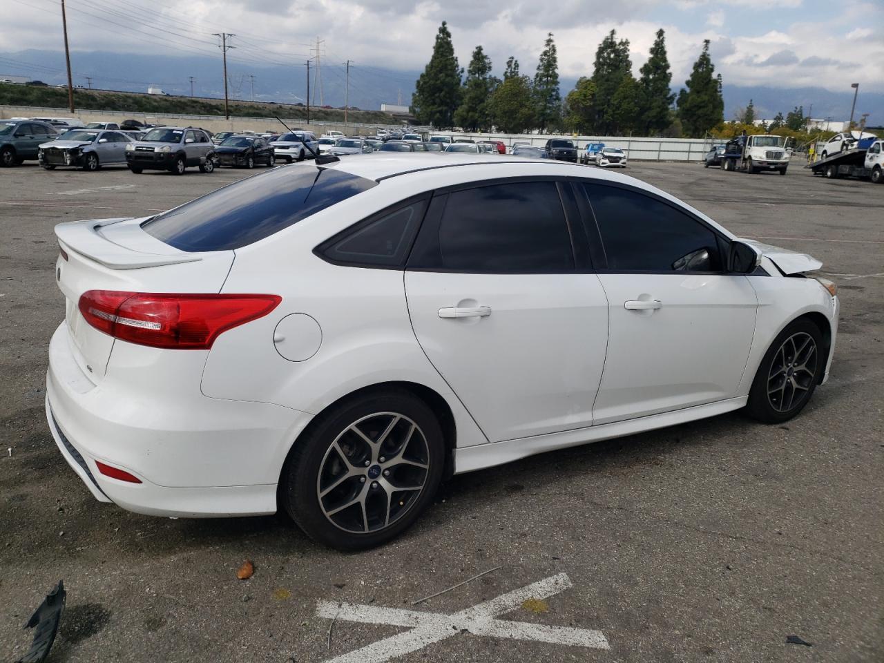 2016 FORD FOCUS SE - Фото 3
