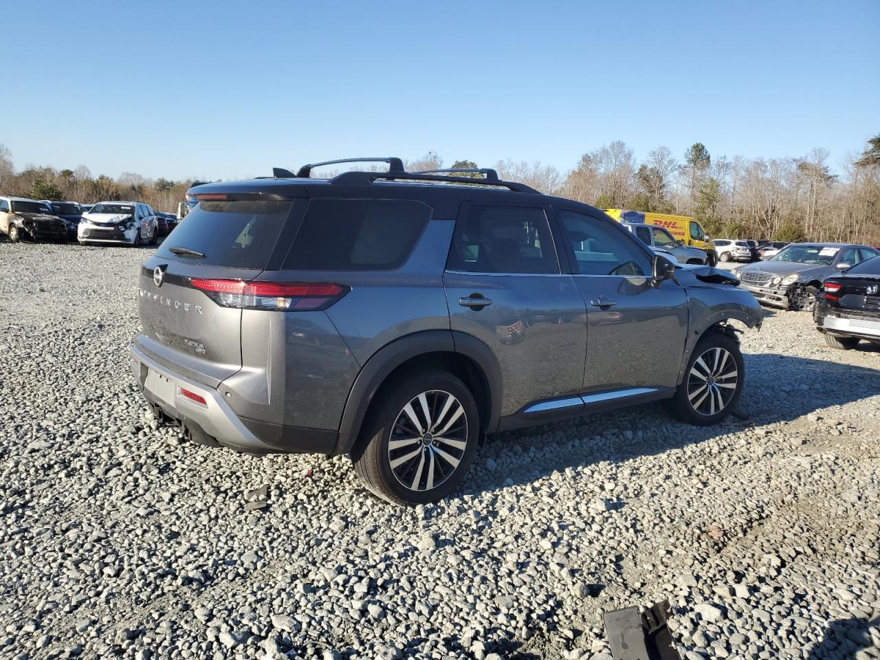 2023 NISSAN PATHFINDER - Image 3