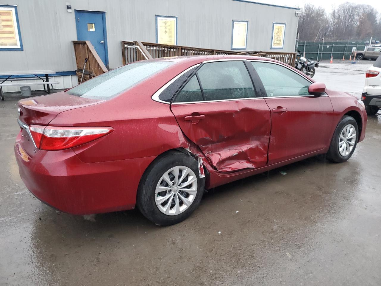 2017 TOYOTA CAMRY LE - Фото 3