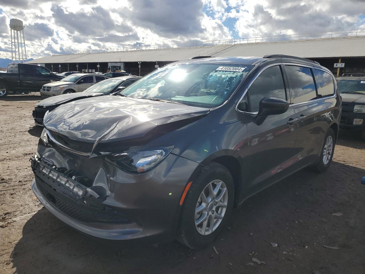 2021 CHRYSLER VOYAGER LX car image