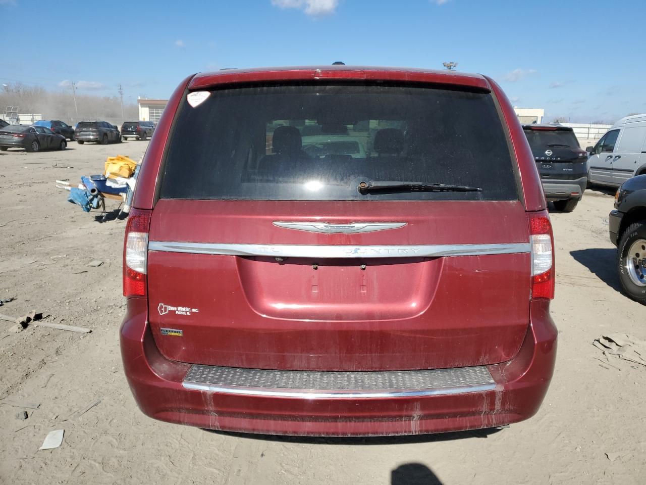 2014 CHRYSLER TOWN & COU - Image 6