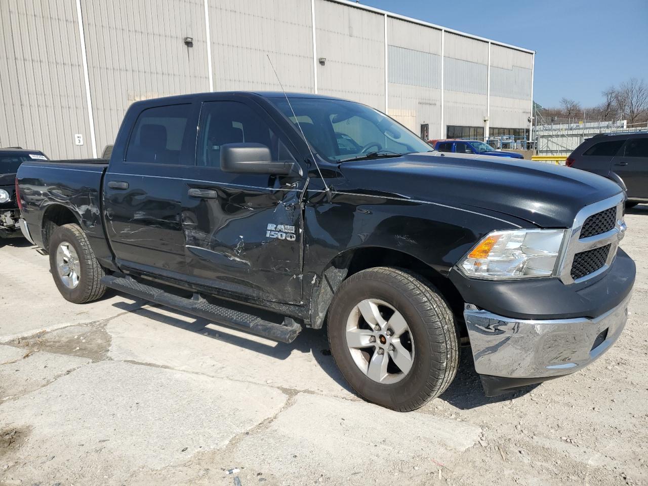 2015 RAM 1500 ST - Image 4