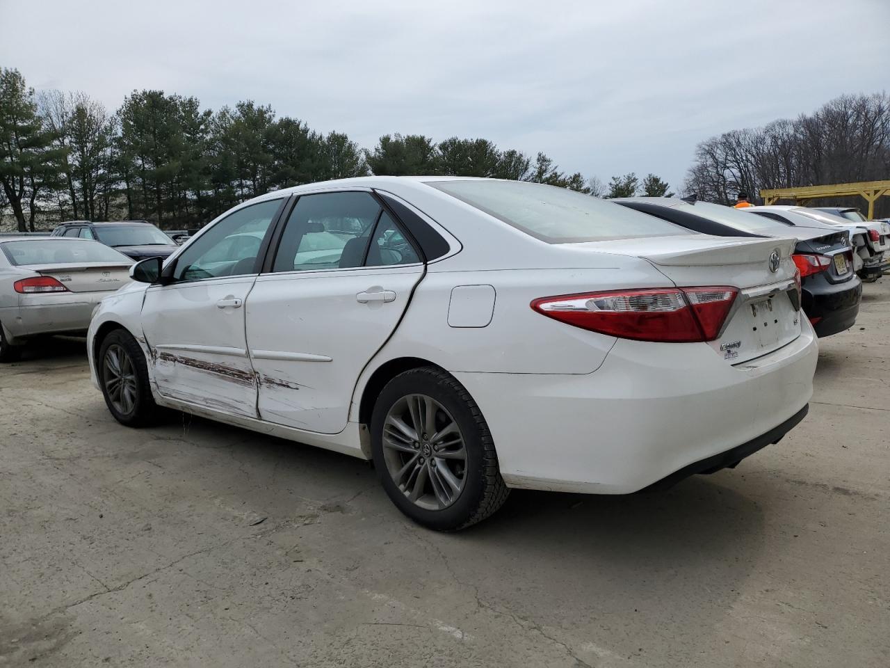 2016 TOYOTA CAMRY LE - Фото 2