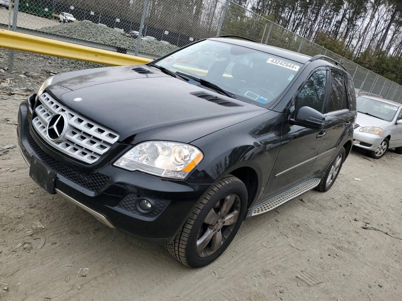 2011 MERCEDES-BENZ ML 350 4MA car image