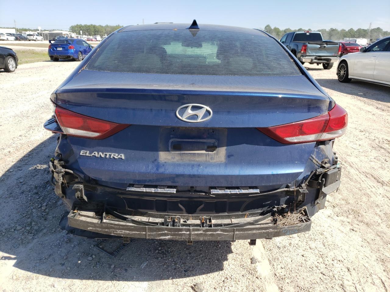 2018 HYUNDAI ELANTRA SE - Фото 6
