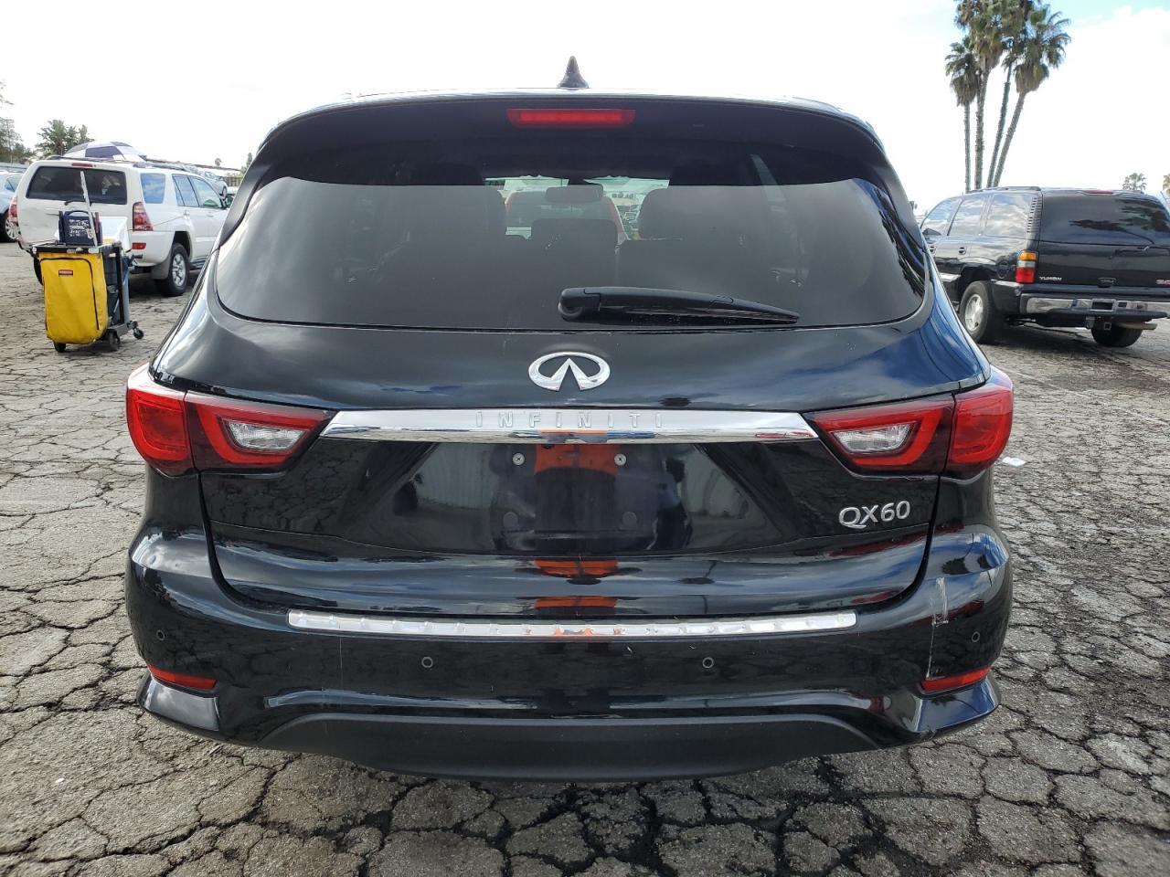 2019 INFINITI QX60 LUXE - Image 6