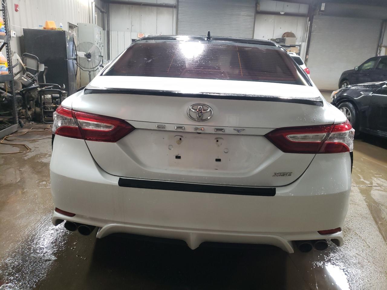 2019 TOYOTA CAMRY XSE - Фото 6