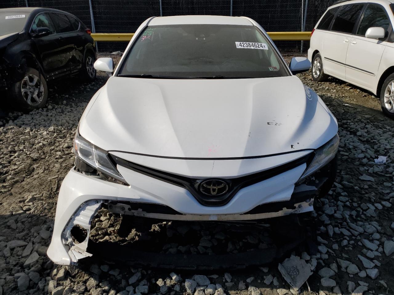 2020 TOYOTA CAMRY LE - Фото 5