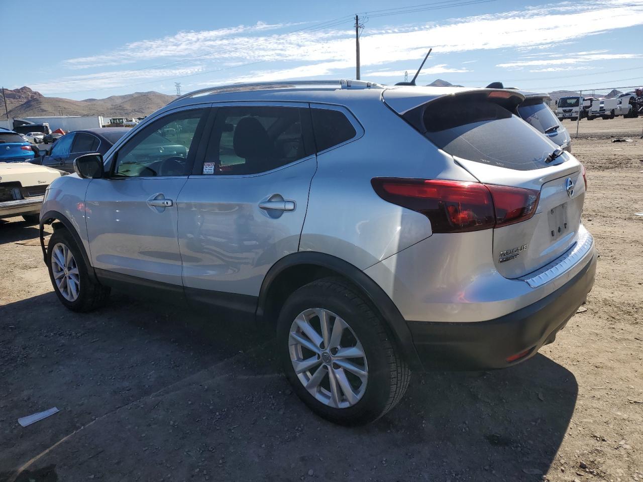 2017 NISSAN ROGUE SPOR - Image 2
