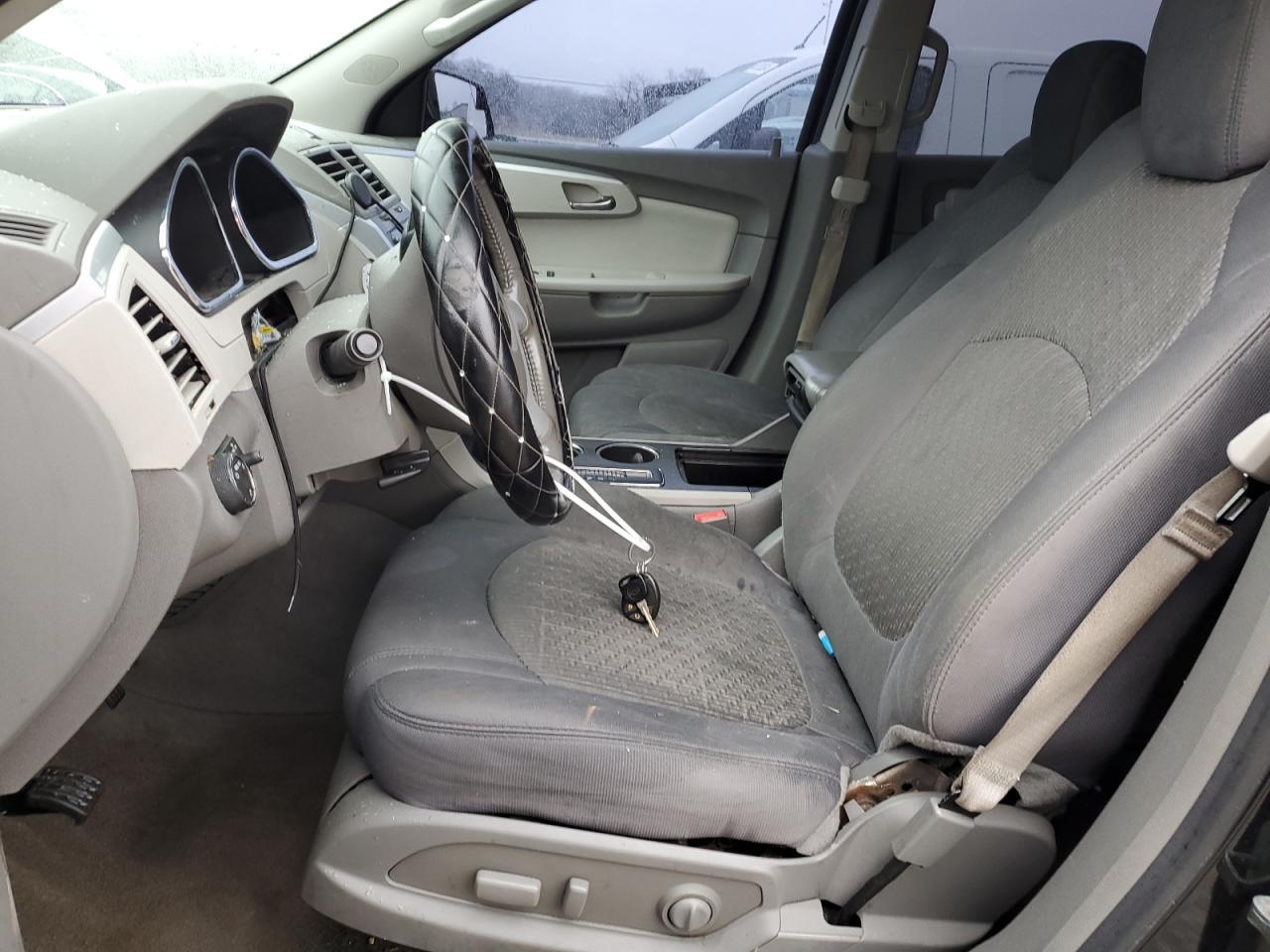 2011 CHEVROLET TRAVERSE L - Фото 7