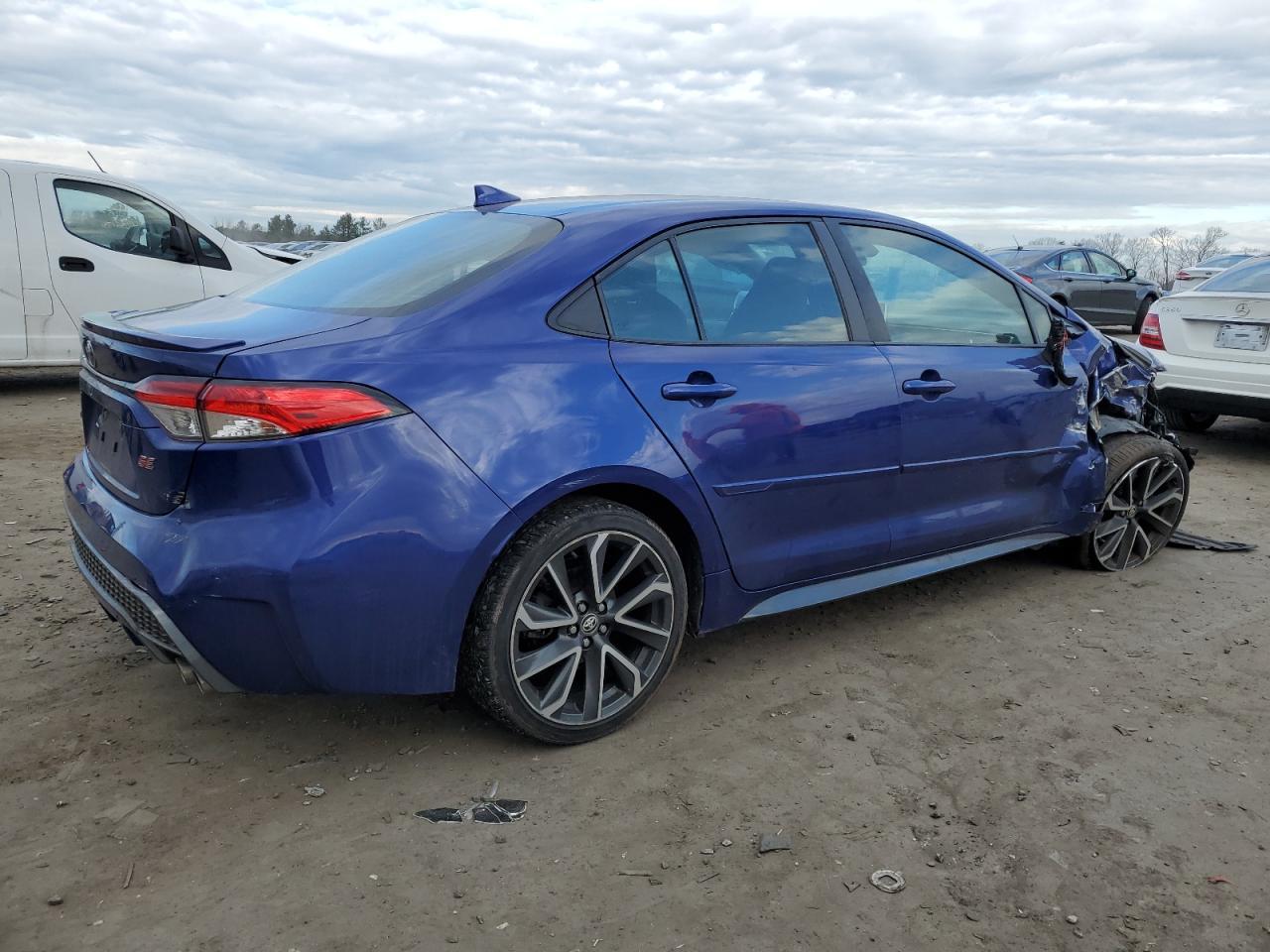 2020 TOYOTA COROLLA SE - Фото 3