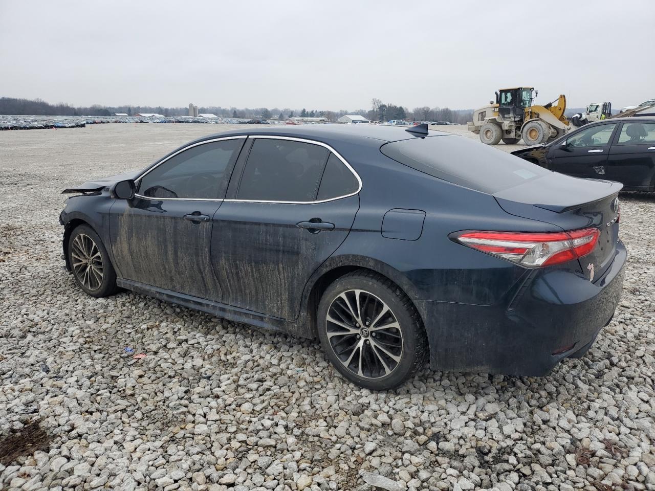 2019 TOYOTA CAMRY L - Фото 2