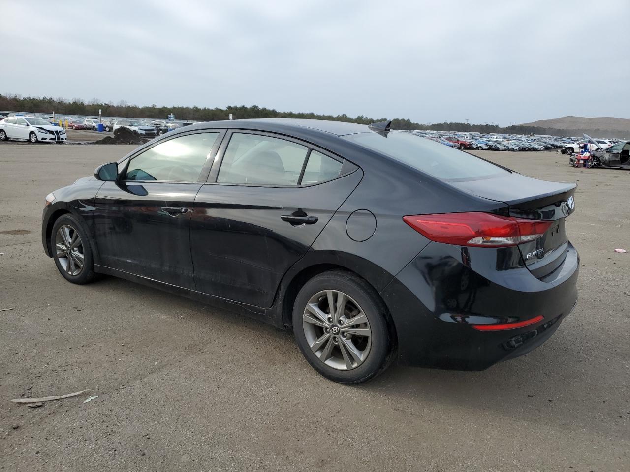 2018 HYUNDAI ELANTRA SE - Фото 2