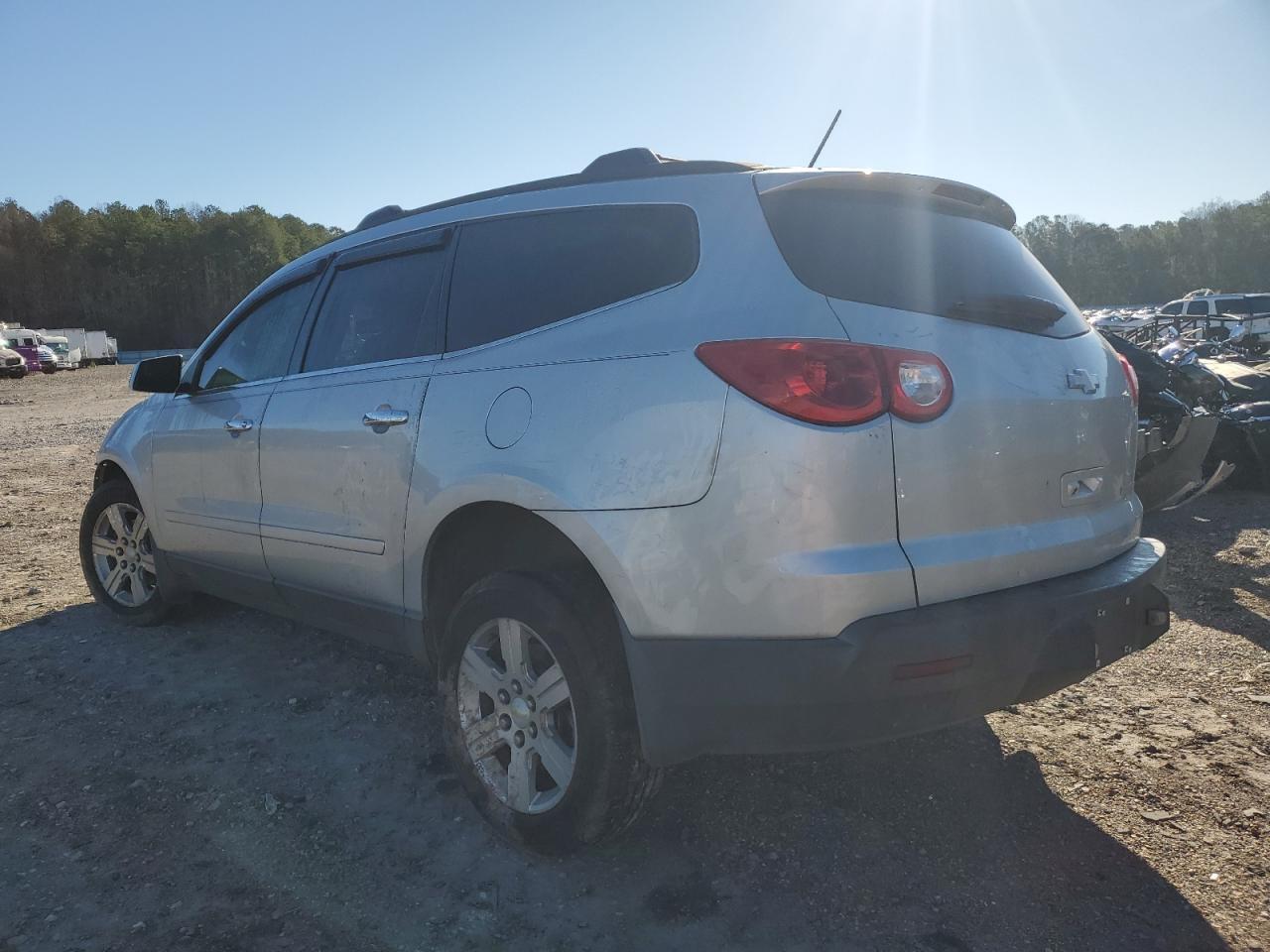 2012 CHEVROLET TRAVERSE L - Фото 2