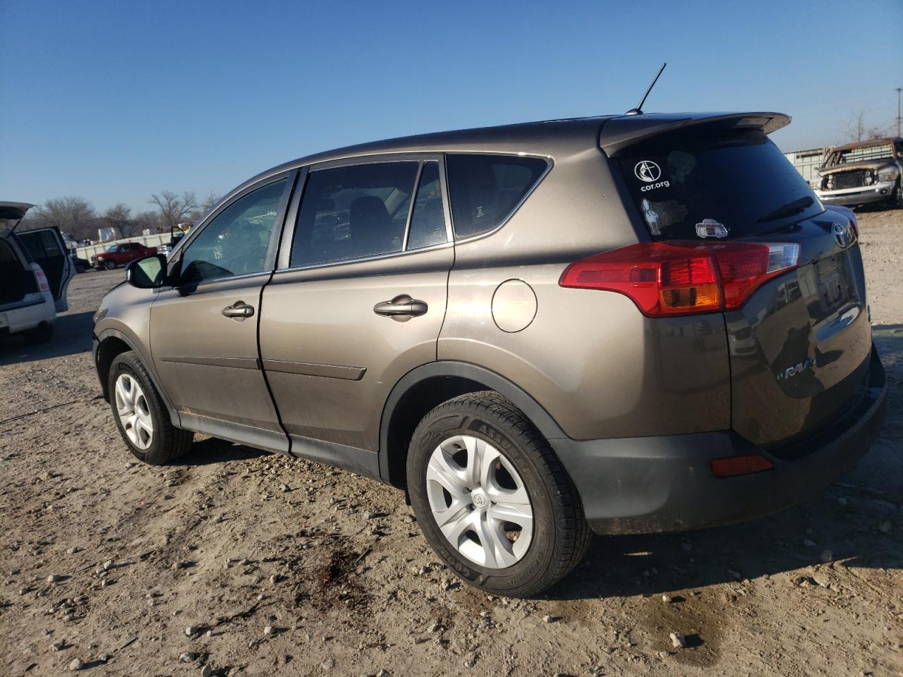 2015 TOYOTA RAV4 LE - Фото 2