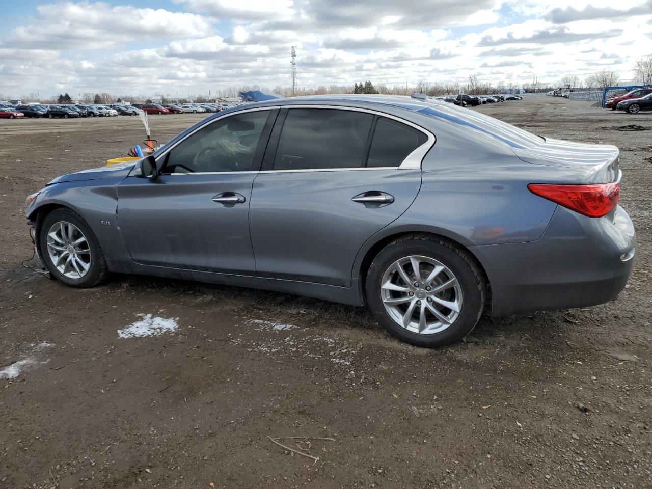 2016 INFINITI Q50 PREMIU - Фото 2