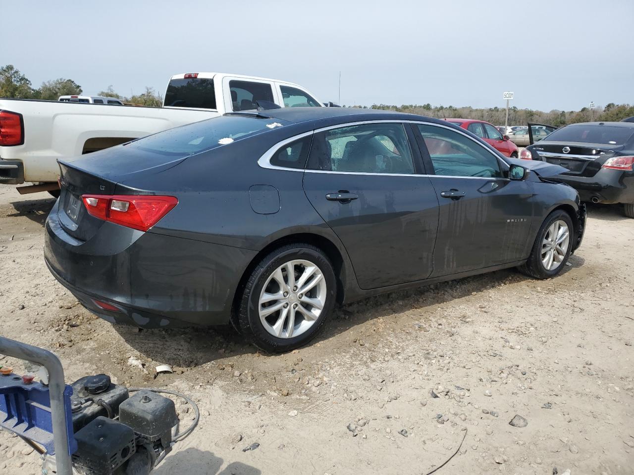 2017 CHEVROLET MALIBU LT - Image 3