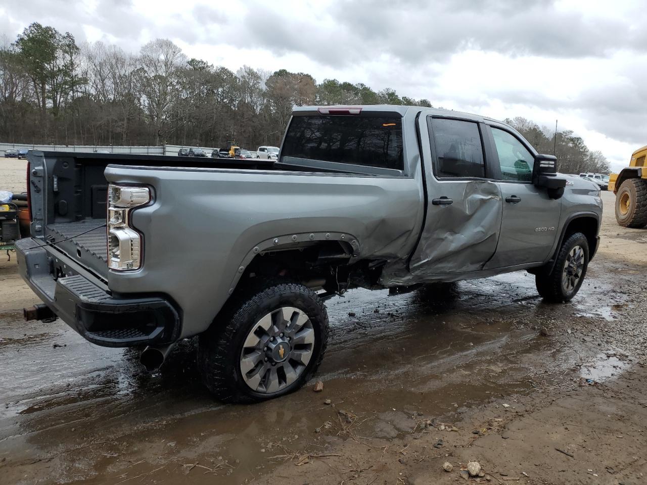 2024 CHEVROLET SILVERADO - Image 3