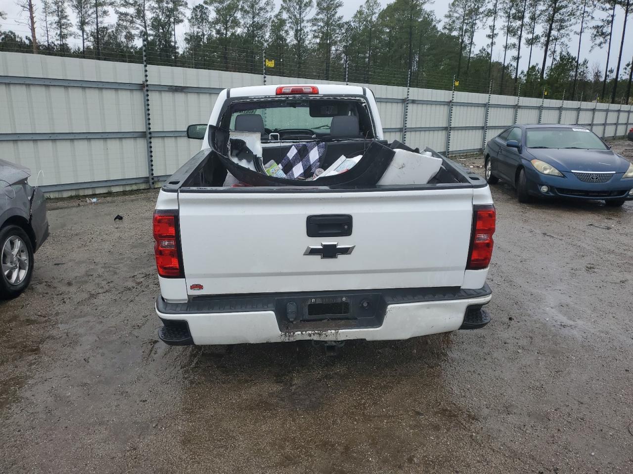 2017 CHEVROLET SILVERADO - Image 6