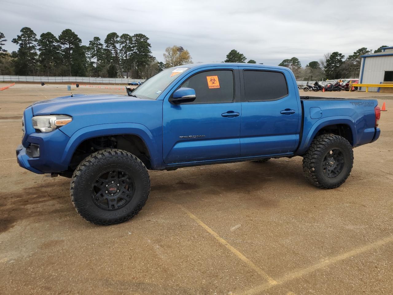 2017 TOYOTA TACOMA DOU
