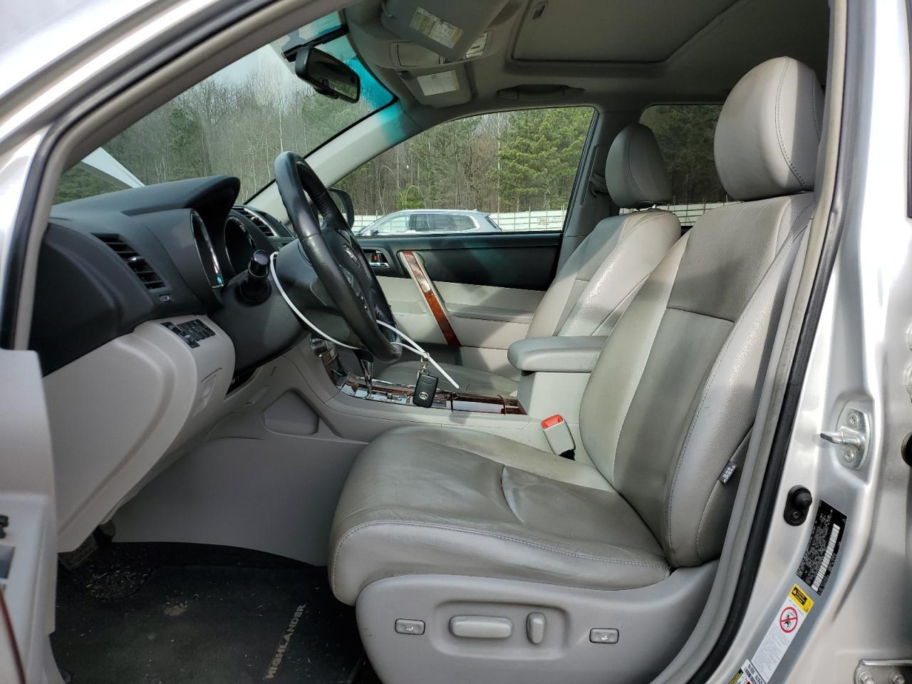 2012 TOYOTA HIGHLANDER - Фото 7