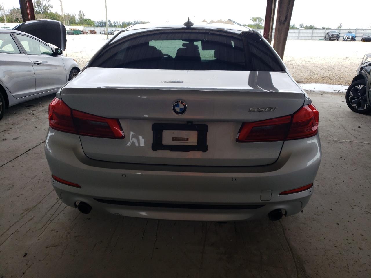 2018 BMW 530 I - Фото 6