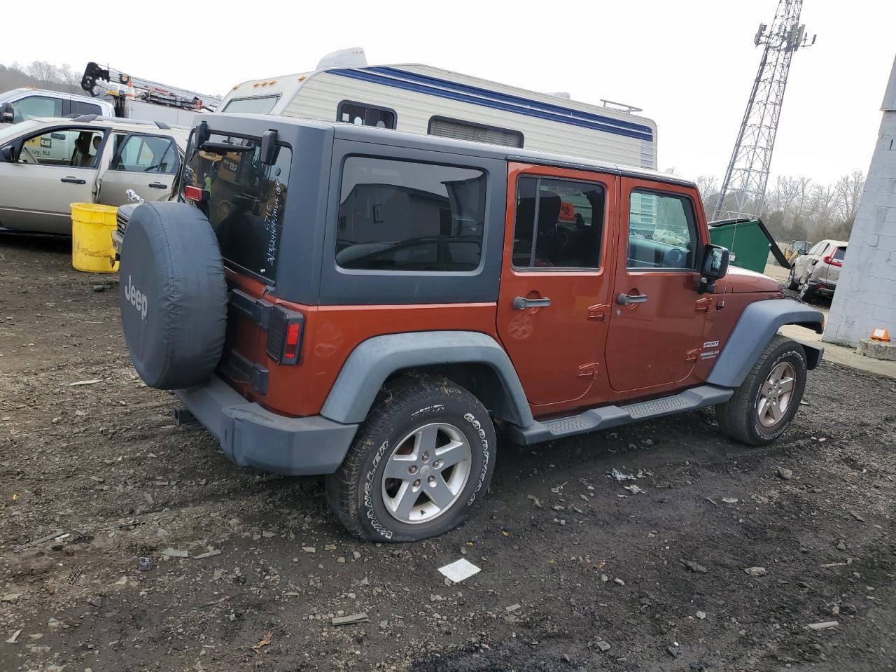 2014 JEEP WRANGLER U - Image 3