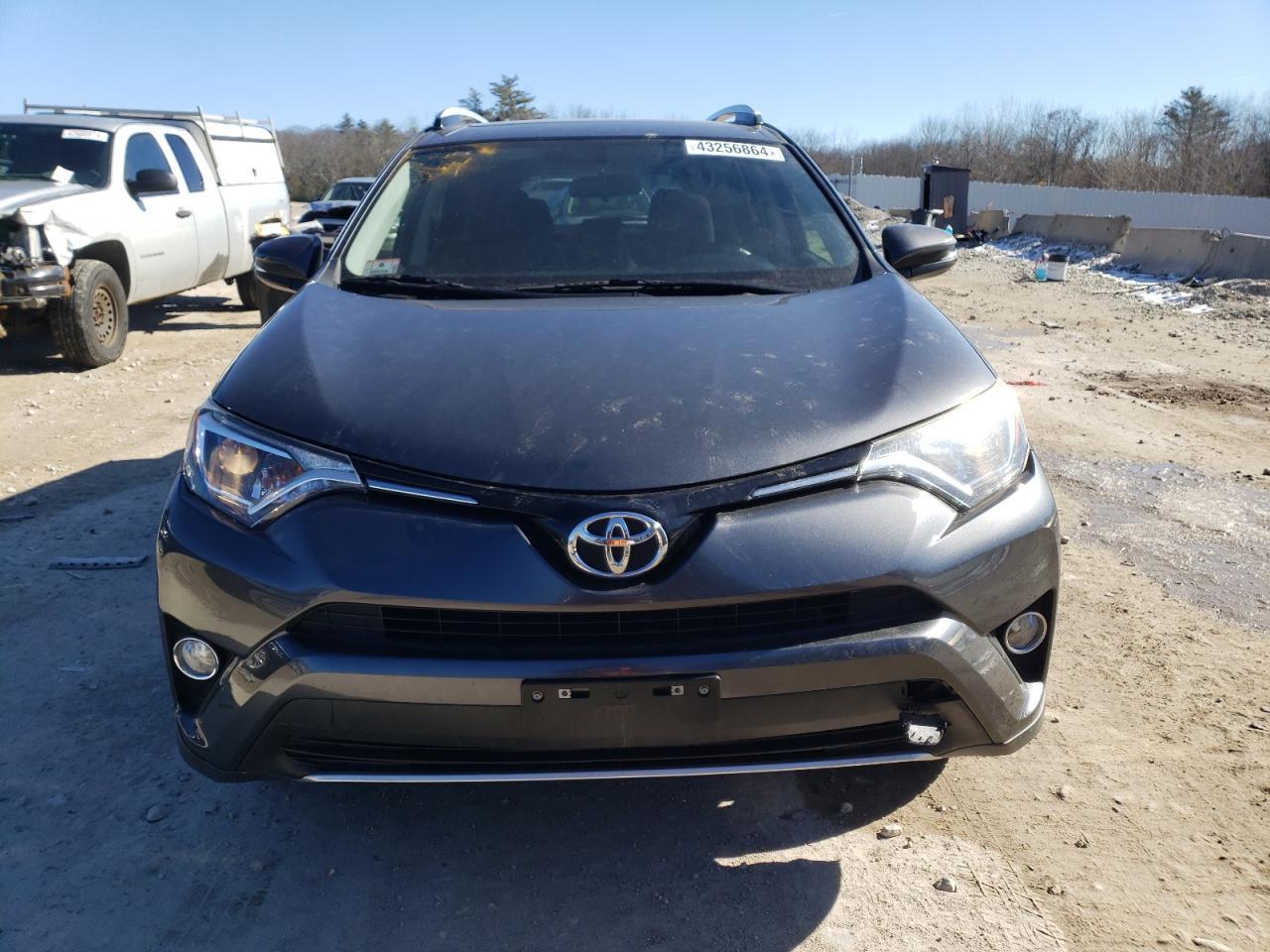 2016 TOYOTA RAV4 XLE - Фото 5