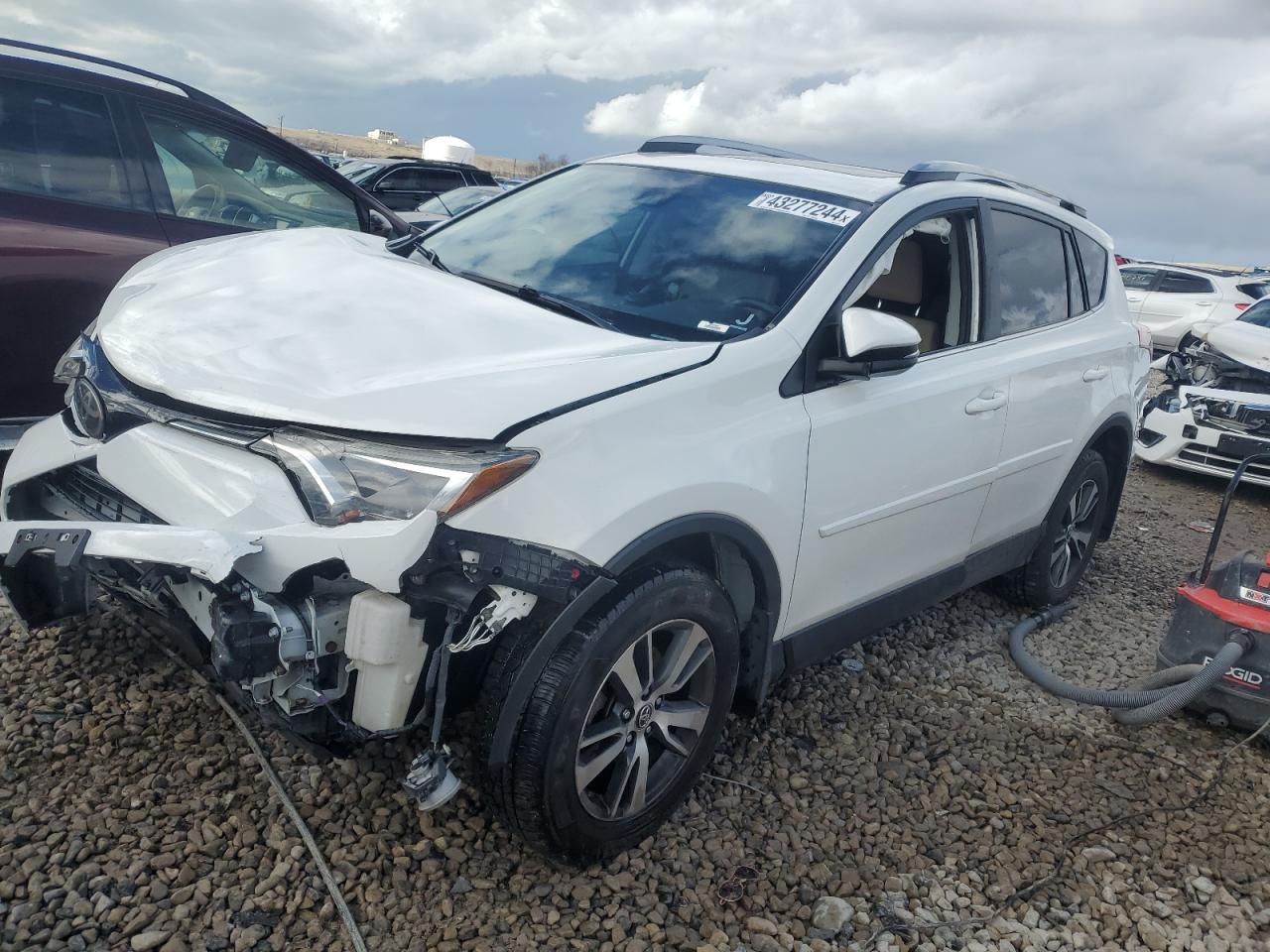 2017 TOYOTA RAV4 XLE