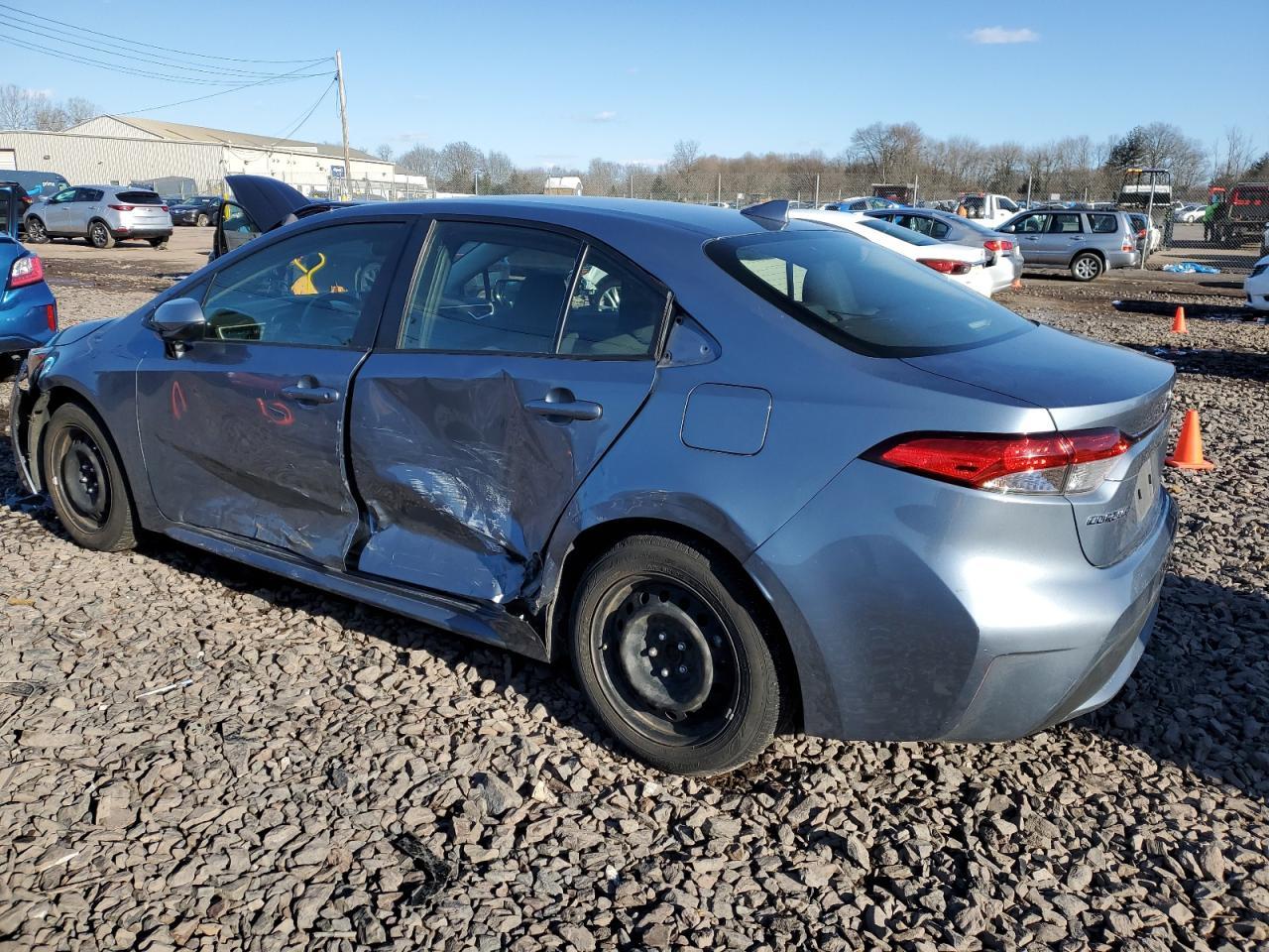 2021 TOYOTA COROLLA LE - Фото 2