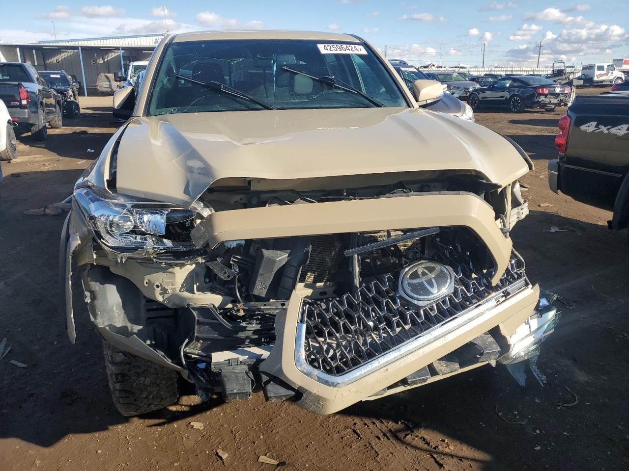 2019 TOYOTA TACOMA DOU - Фото 5
