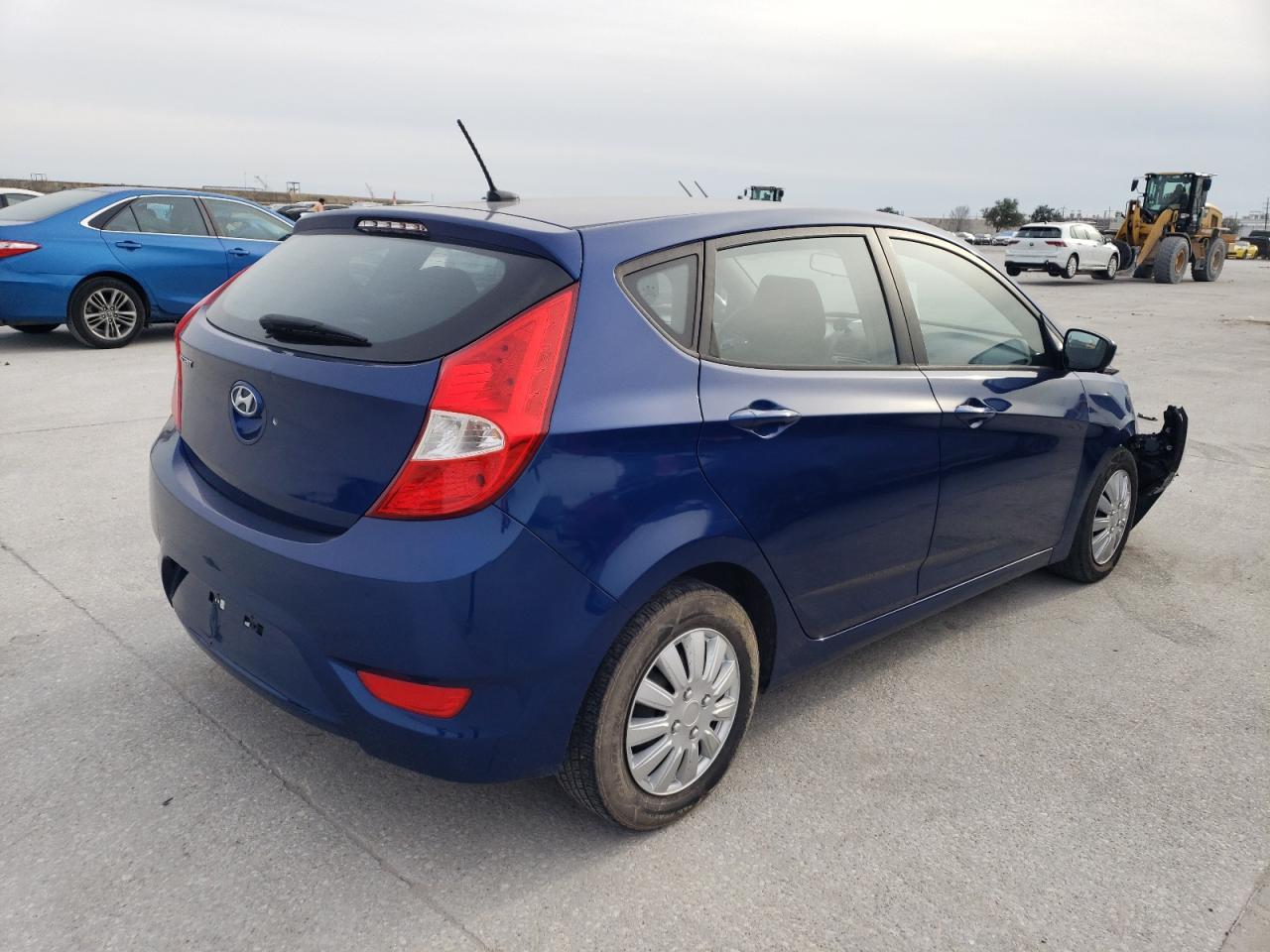 2016 HYUNDAI ACCENT SE - Фото 3