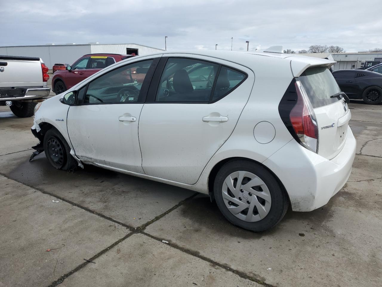 2016 TOYOTA PRIUS C - Фото 2